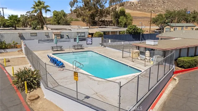 a picture of city view