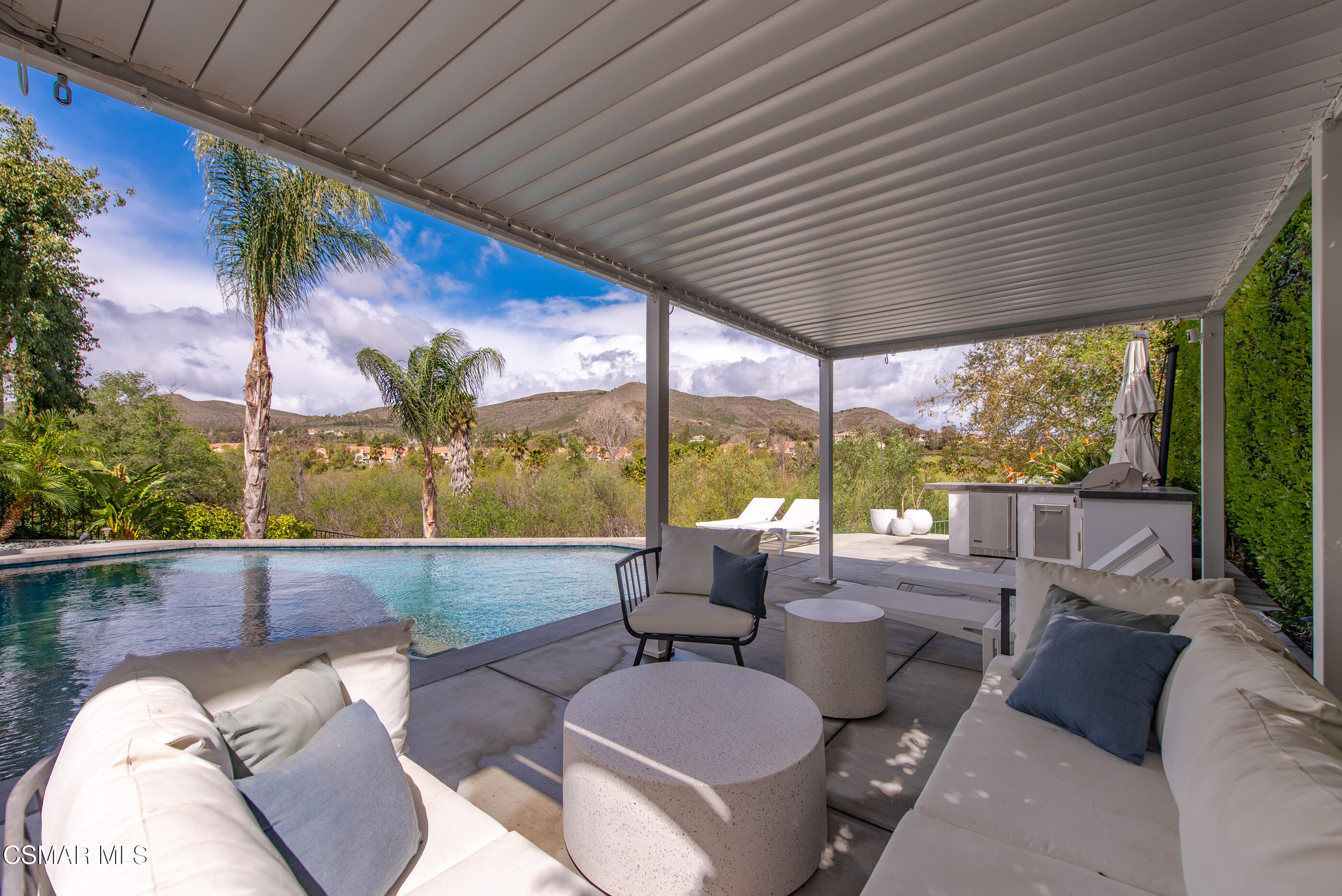 575 Fairfield Road Simi Valley, CA 93065 - Photo 38 of 57 a outdoor living space with furniture