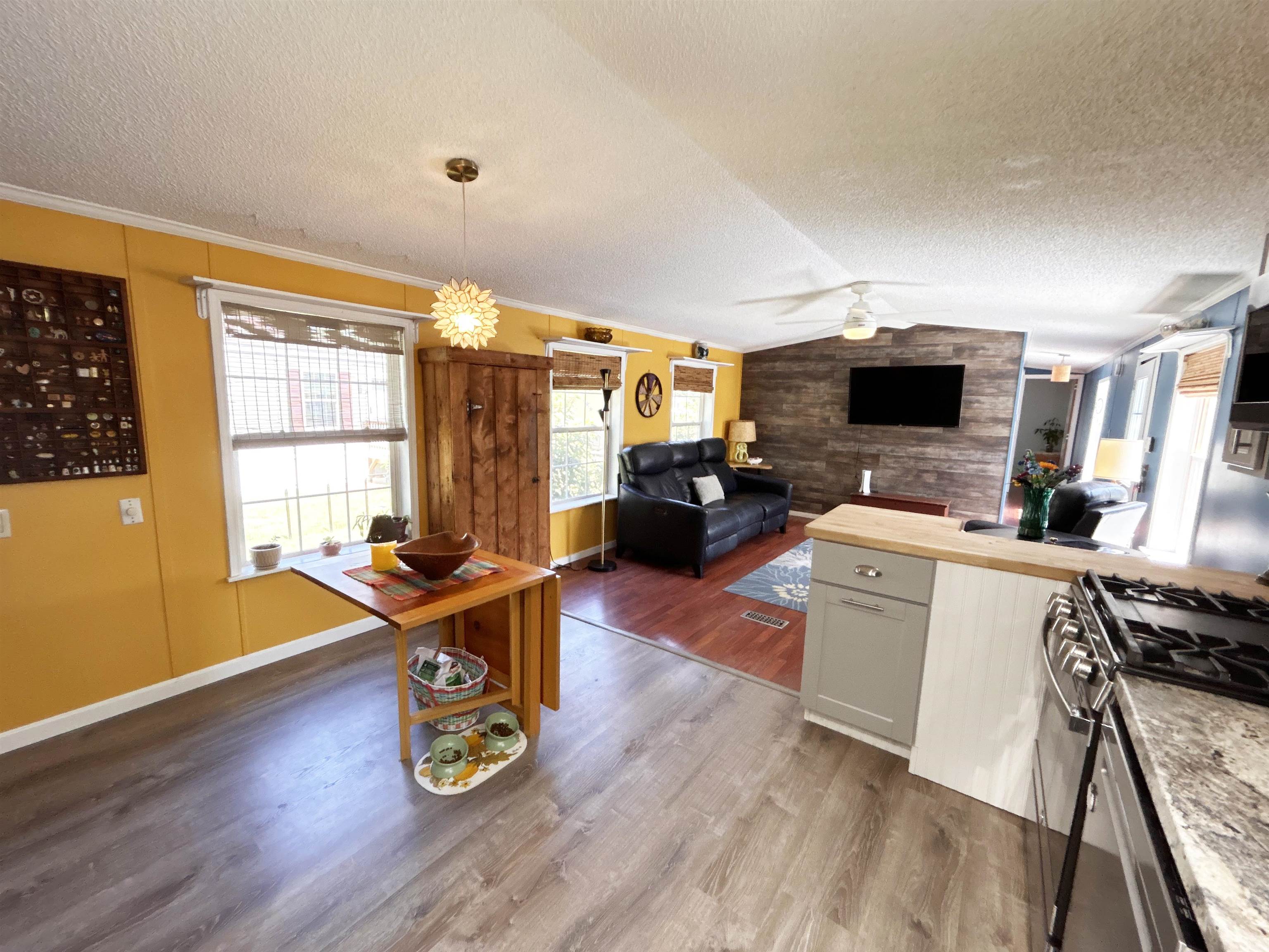 50 Hilton Avenue Exeter, NH 03833 - Photo 11 of 50