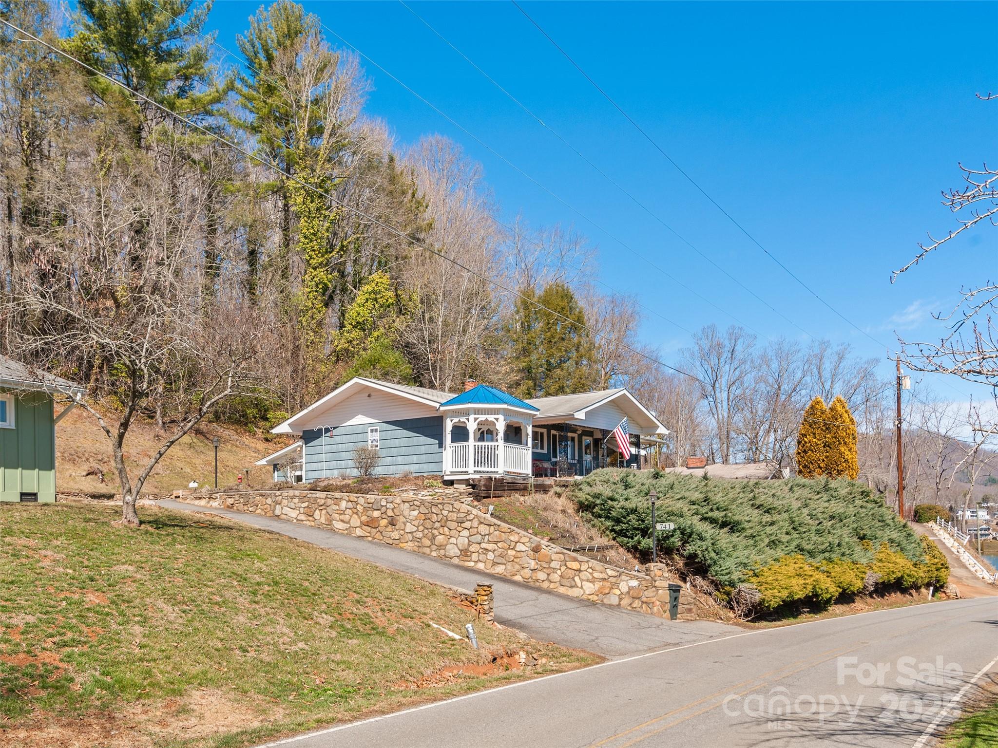 741 Golf Course Road Waynesville, NC 28786 - Photo 2 of 40 Gallery Image 2