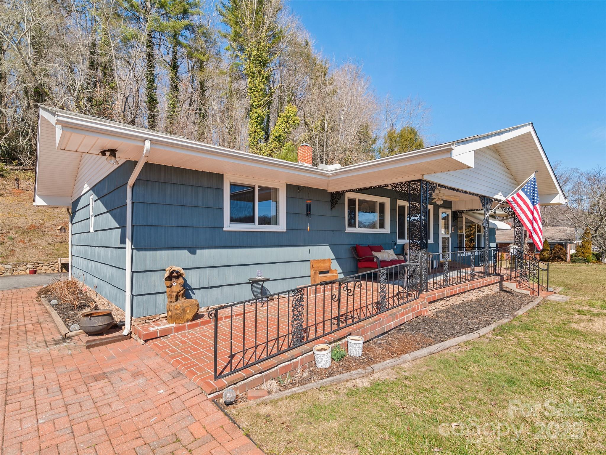741 Golf Course Road Waynesville, NC 28786 - Photo 3 of 40 Gallery Image 3