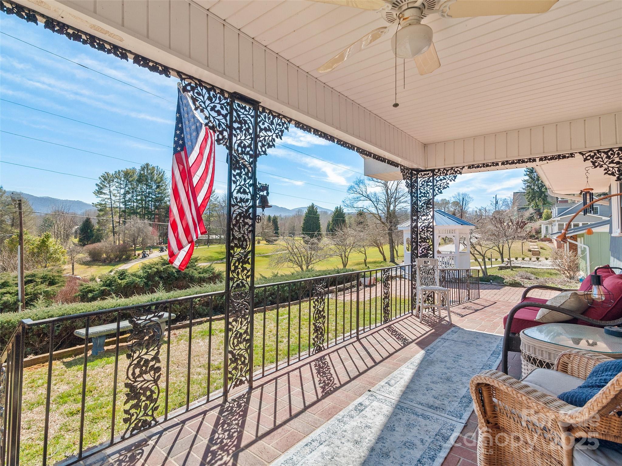 741 Golf Course Road Waynesville, NC 28786 - Photo 5 of 40 Gallery Image 5