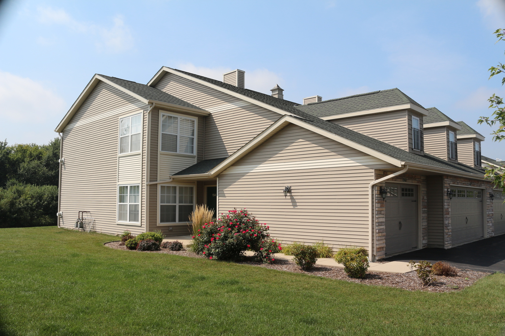 174 Penny Lane Sycamore, IL 60178 - Photo 1 of 8