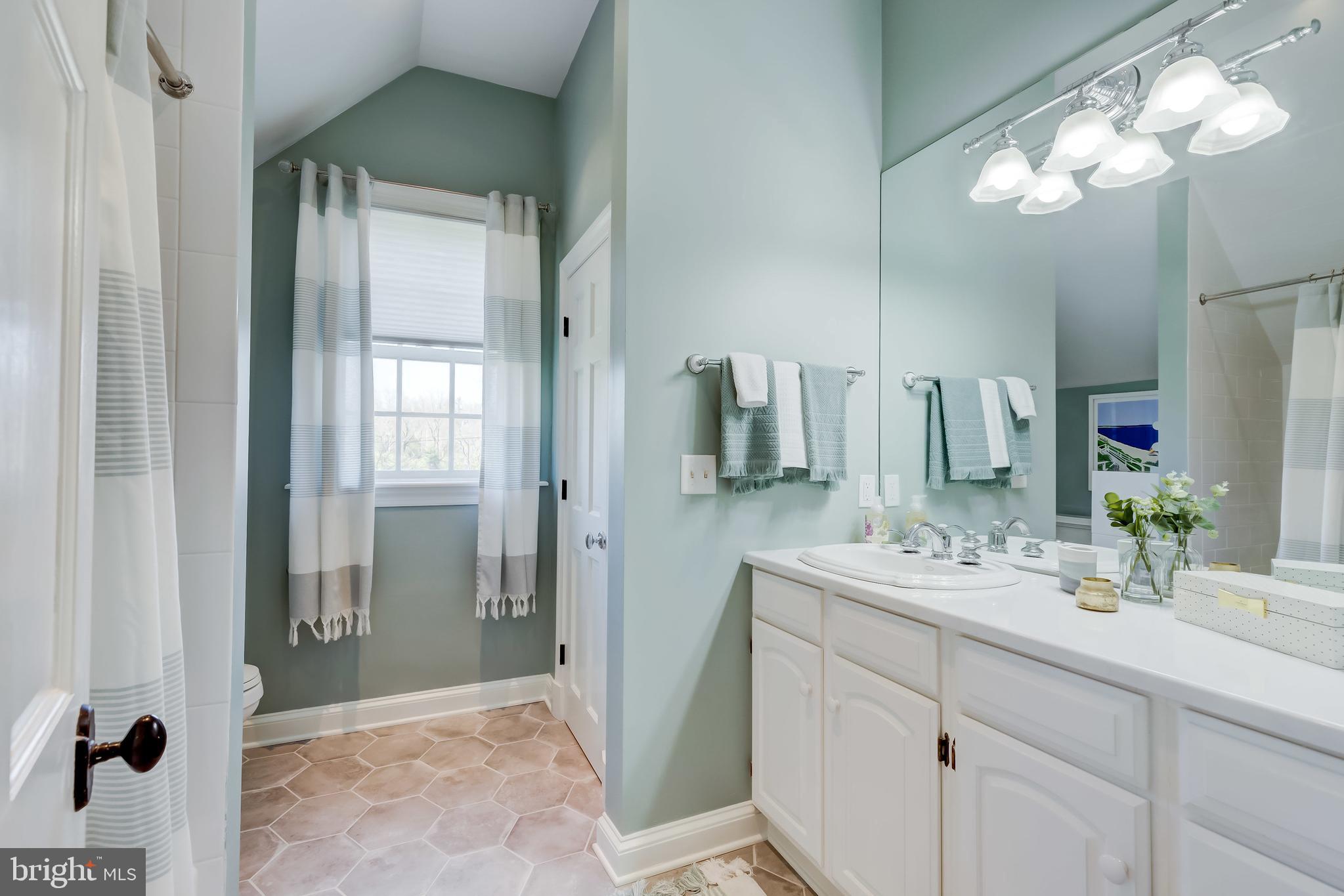 7305 Brightside Road Baltimore, MD 21212 - Photo 53 of 96 Ensuite Bathroom with new floors tiles!