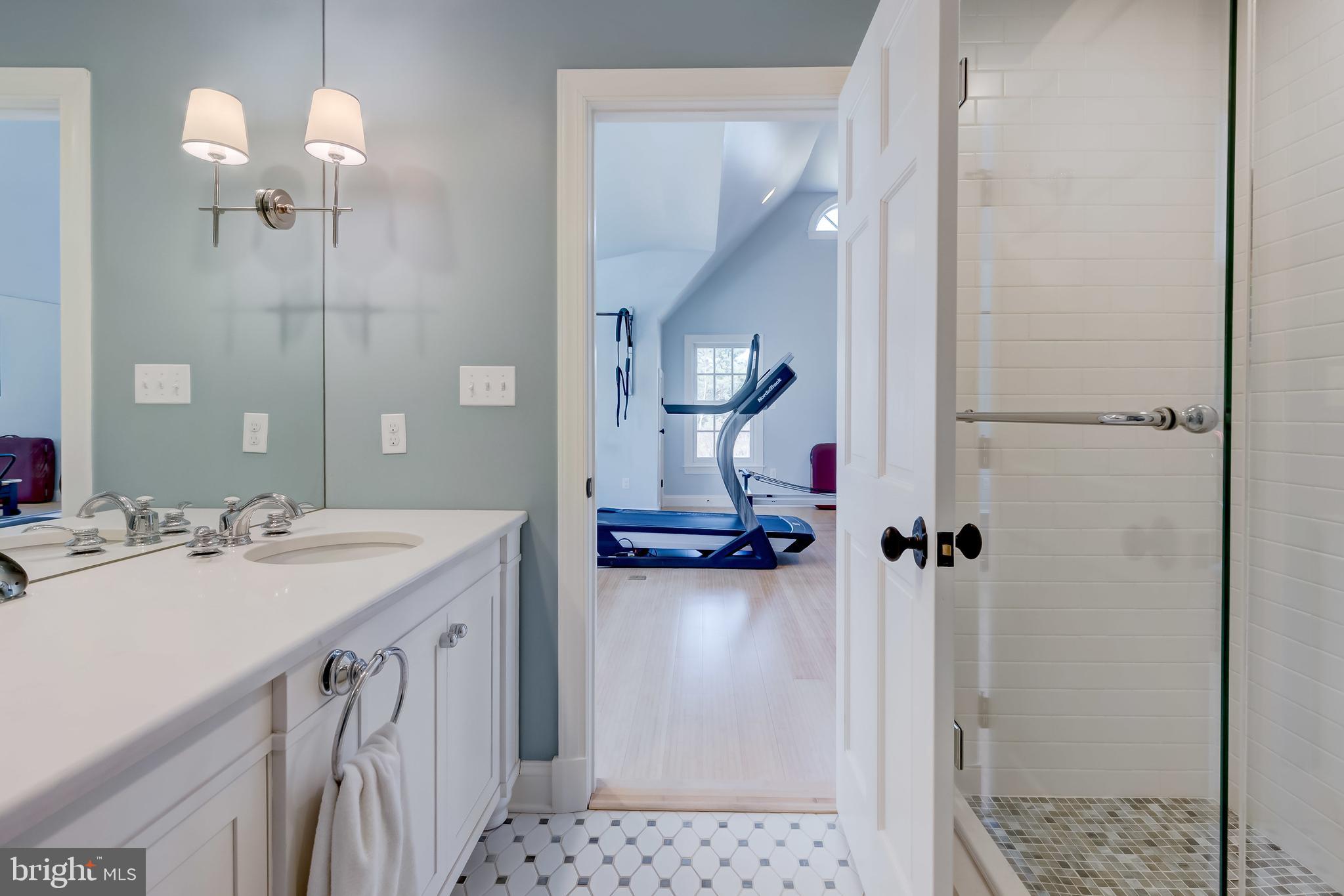 7305 Brightside Road Baltimore, MD 21212 - Photo 75 of 96 Glass walk-in Shower