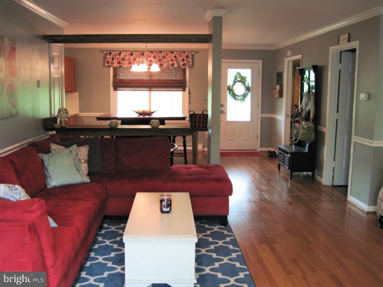 3298 Russel Run Road Locust Grove, VA 22508 - Photo 11 of 21 Living Room