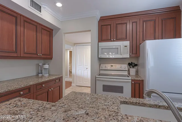 $460,000 | 1175 St Andrews Drive, Unit 206, Pinehurst, NC 28374