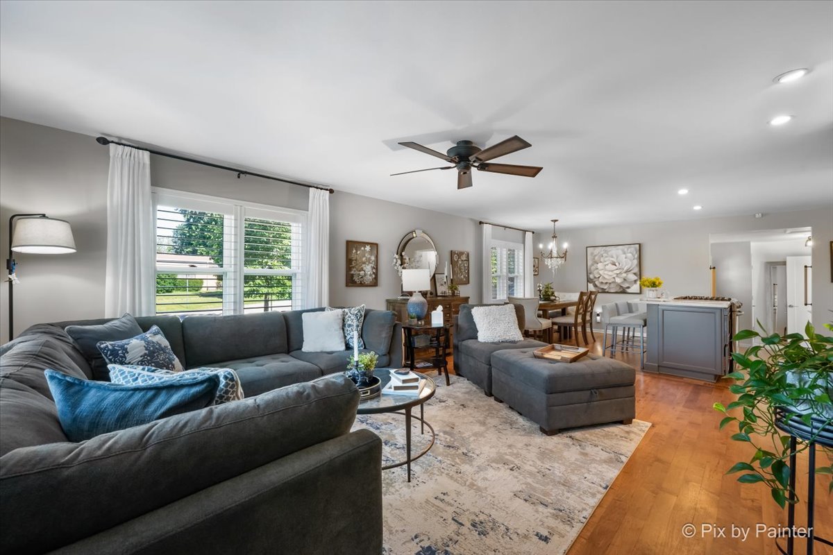 72 West Irving Park Road Roselle, IL 60172 - Photo 9 of 38