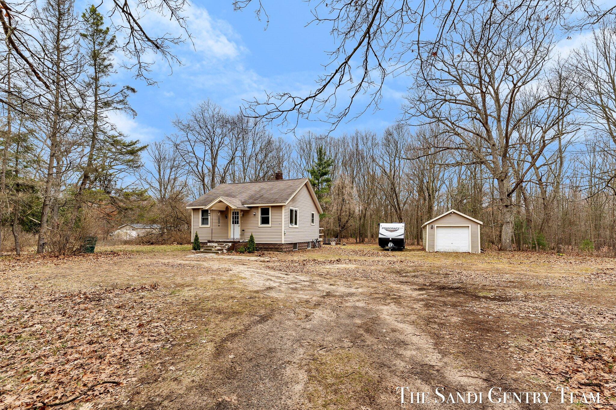 2344 Russell Road Muskegon, MI 49445 - Photo 4 of 33 04-KYL00550