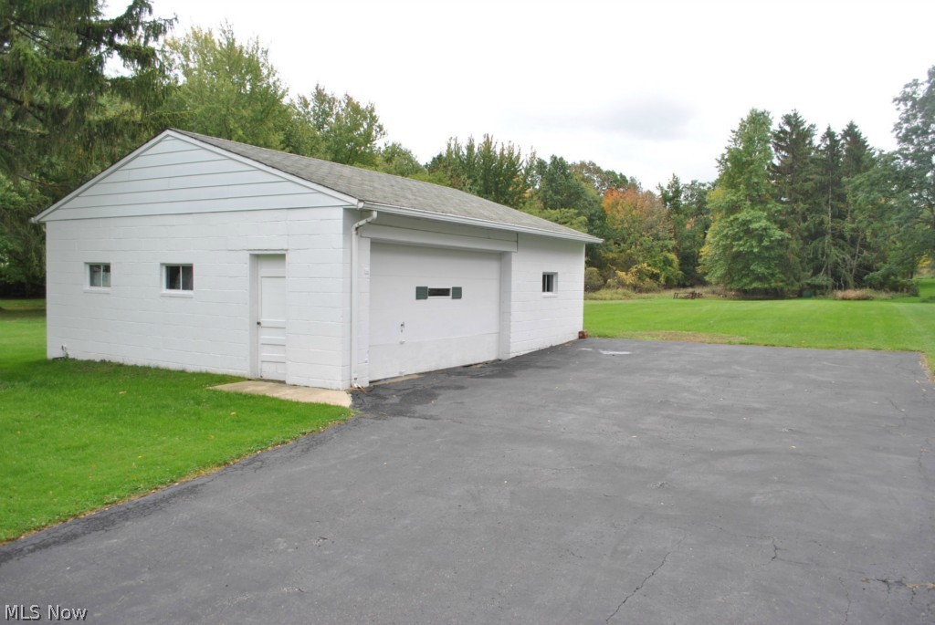 4882 Hillside Road Independence, OH 44131 - Photo 4 of 22 Gallery Image 4