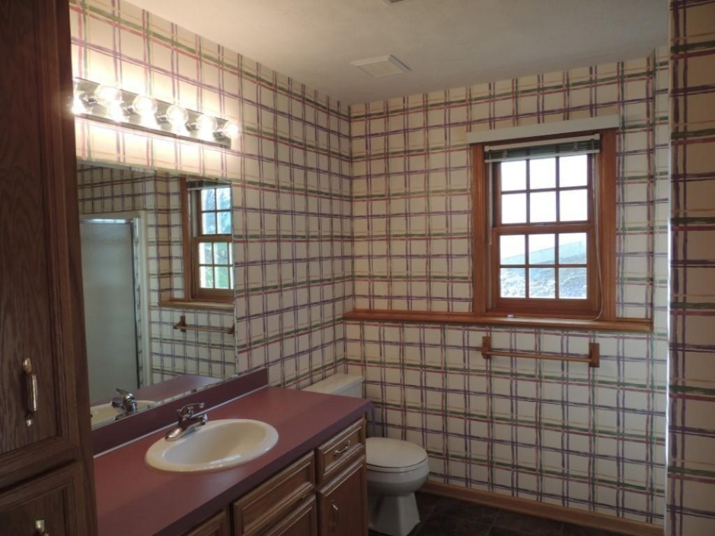 7644 Golfview Court Jenison, MI 49428 - Photo 36 of 45 Lower level full bath
