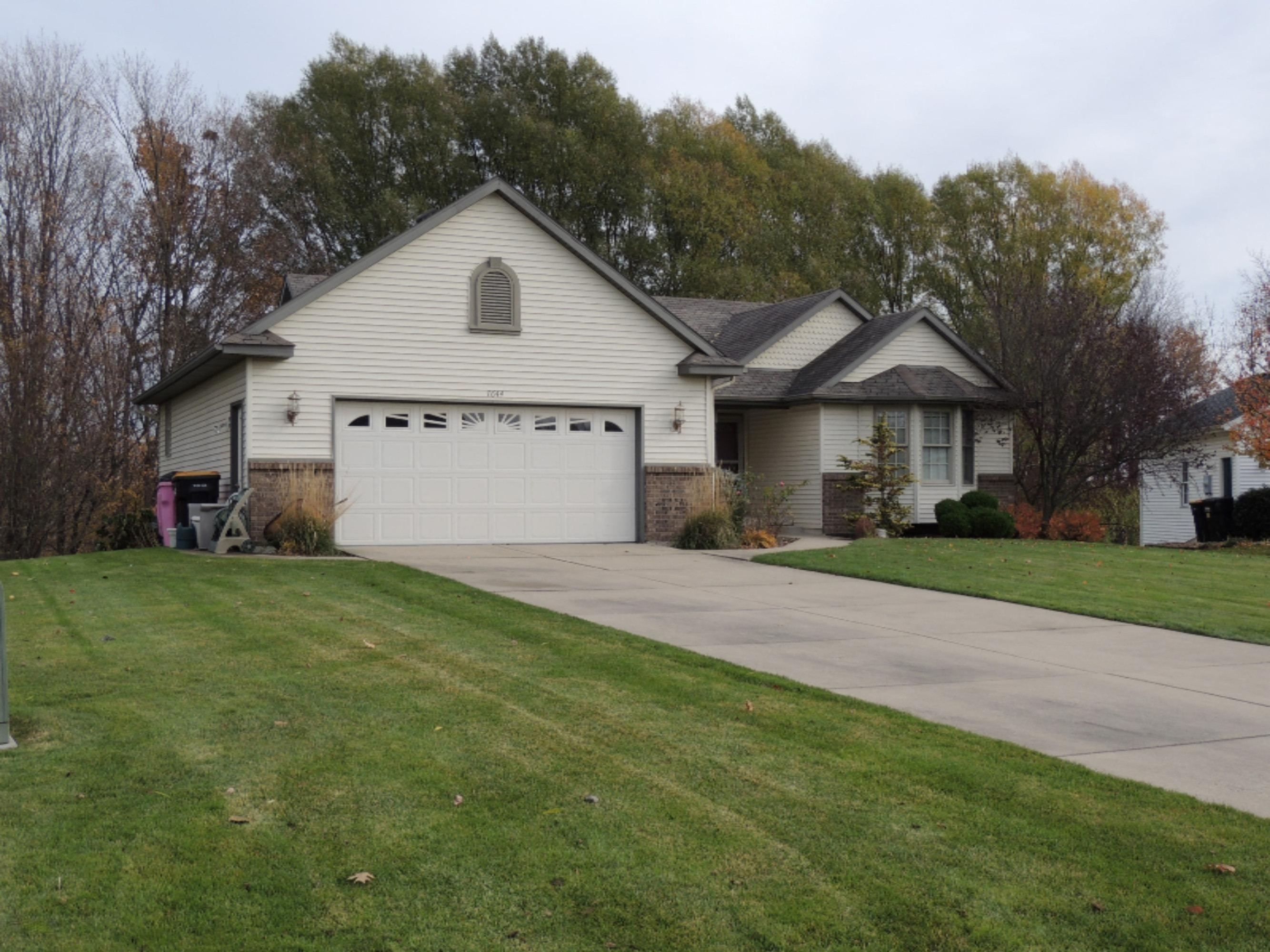 7644 Golfview Court Jenison, MI 49428 - Photo 9 of 45 North front side of home.