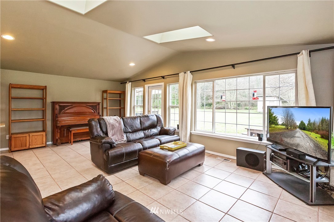 8017 Banner Road Southeast Port Orchard, WA 98367 - Photo 9 of 30 Gallery Image 9