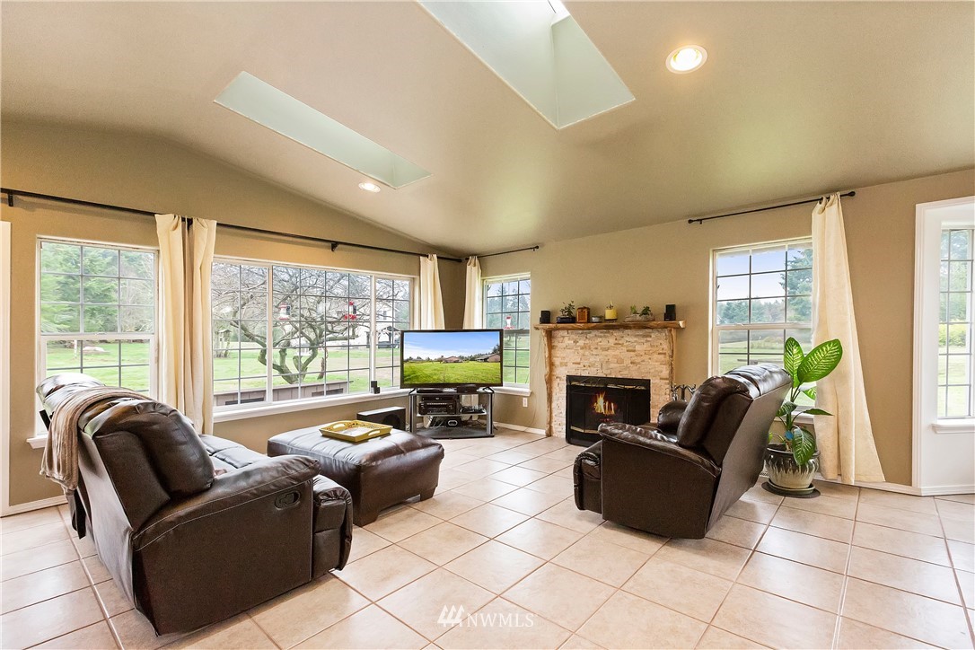 8017 Banner Road Southeast Port Orchard, WA 98367 - Photo 10 of 30 Gallery Image 10
