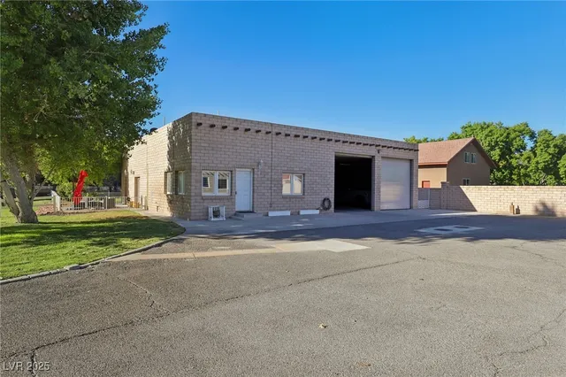 $5,400,000 | 6600 Via Provenza Avenue, Las Vegas, NV 89131