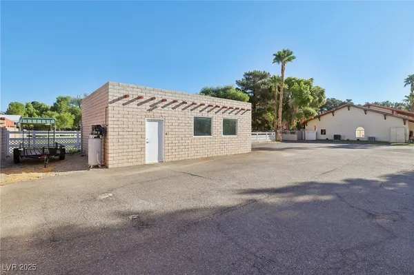 $4,900,000 | 6600 Via Provenza Avenue, Las Vegas, NV 89131