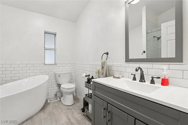 $5,400,000 | 6600 Via Provenza Avenue, Las Vegas, NV 89131