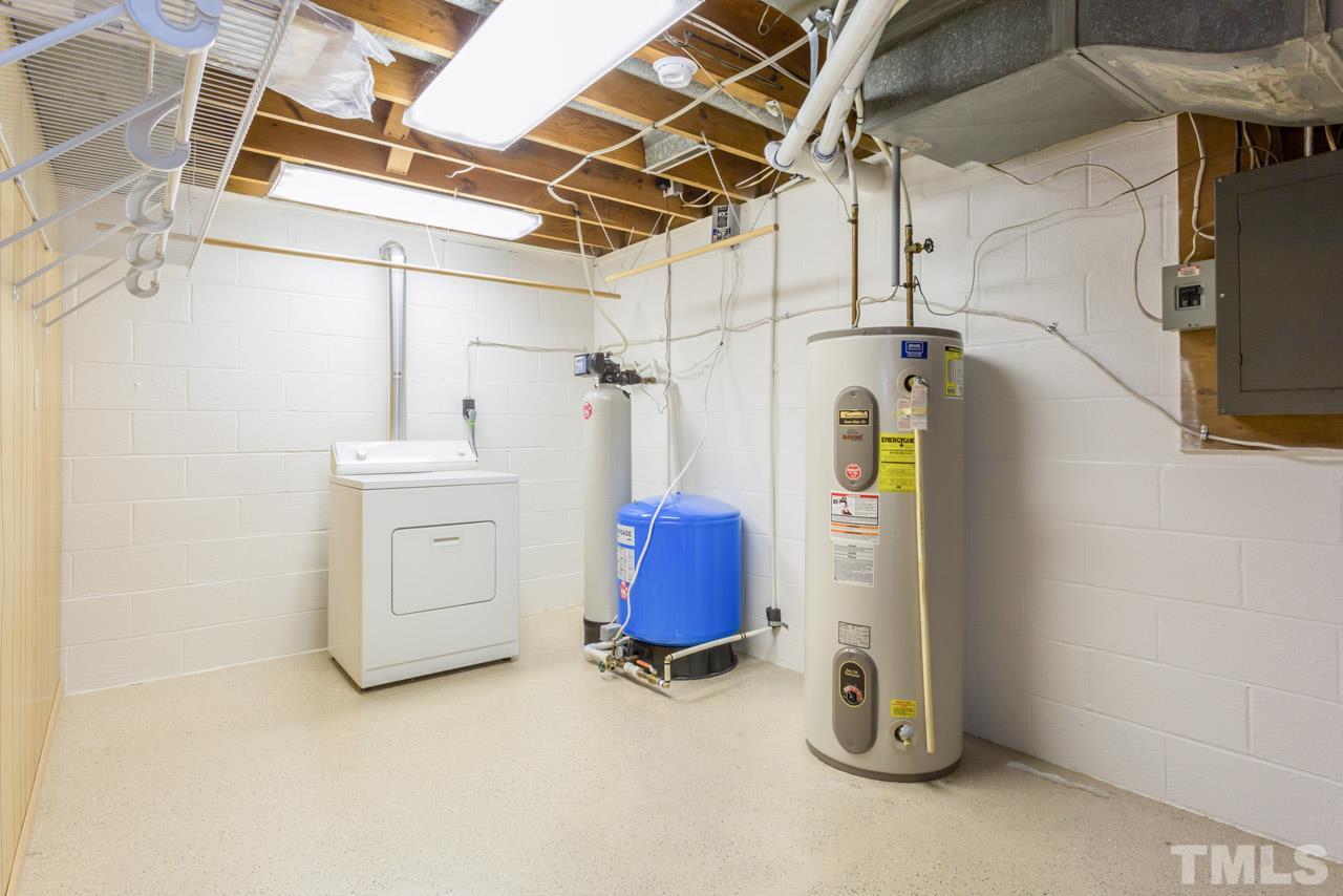 3900 Donna Road Raleigh, NC 27604 - Photo 20 of 25 a utility room with dryer and washer