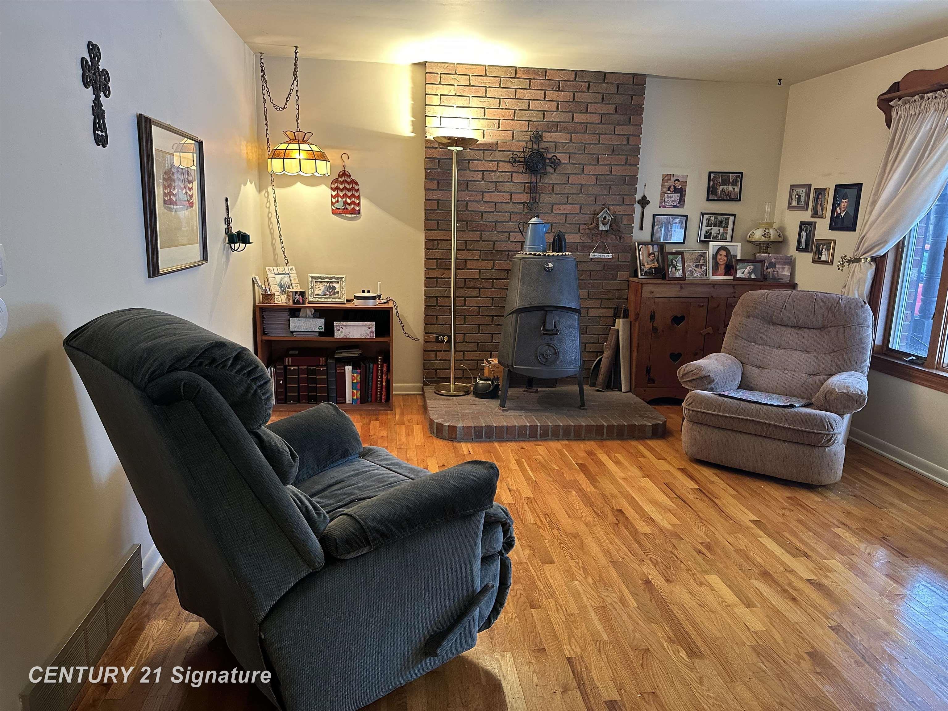 5386 Johnson Road Flushing, MI 48433 - Photo 4 of 28