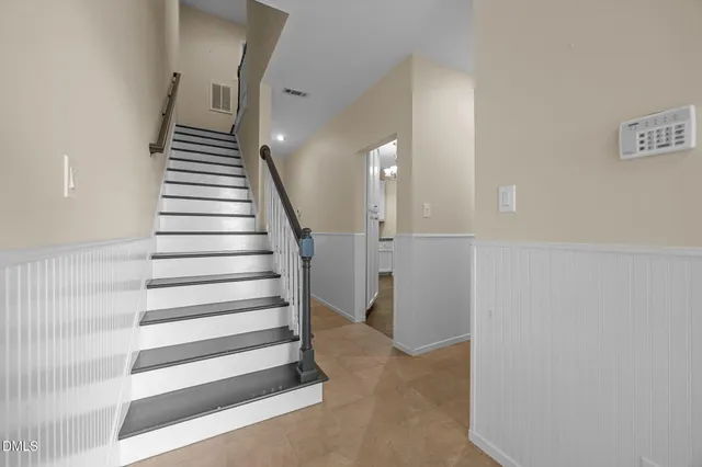 a view of entryway and hall