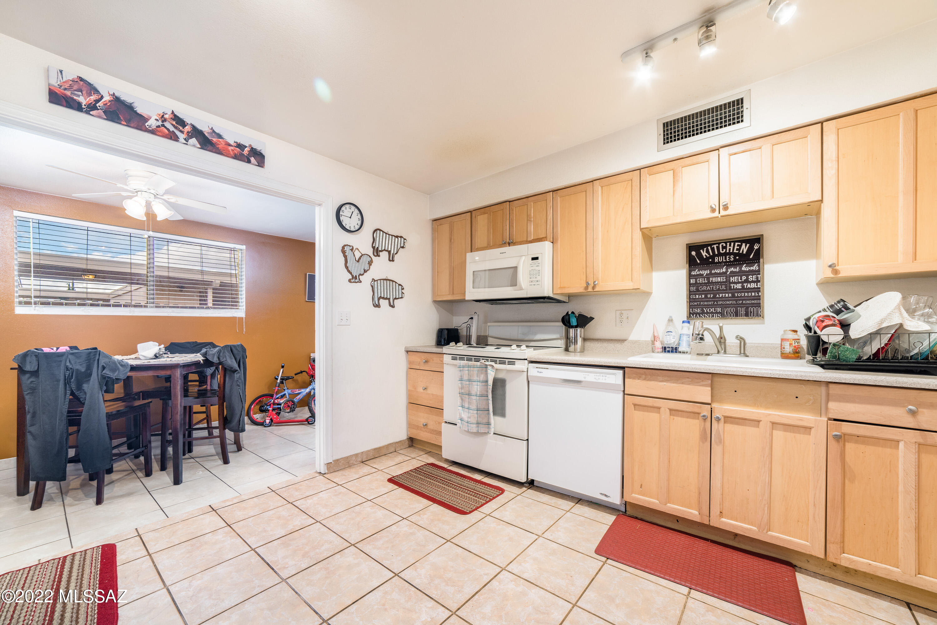 29 East Pastime Road Tucson, AZ 85705 - Photo 8 of 26