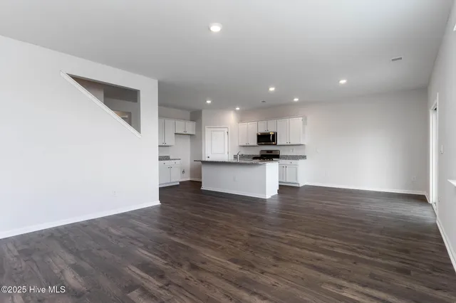 $396,999 | 1129 Sandy Hts Loop, Unit LOT 80, Navassa, NC 28451