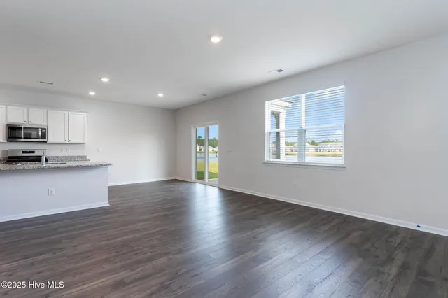 $396,999 | 1129 Sandy Hts Loop, Unit LOT 80, Navassa, NC 28451