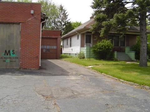 55105520 Chicago Road Warren, MI 48092 - Photo 5 of 6 664307-4.JPG