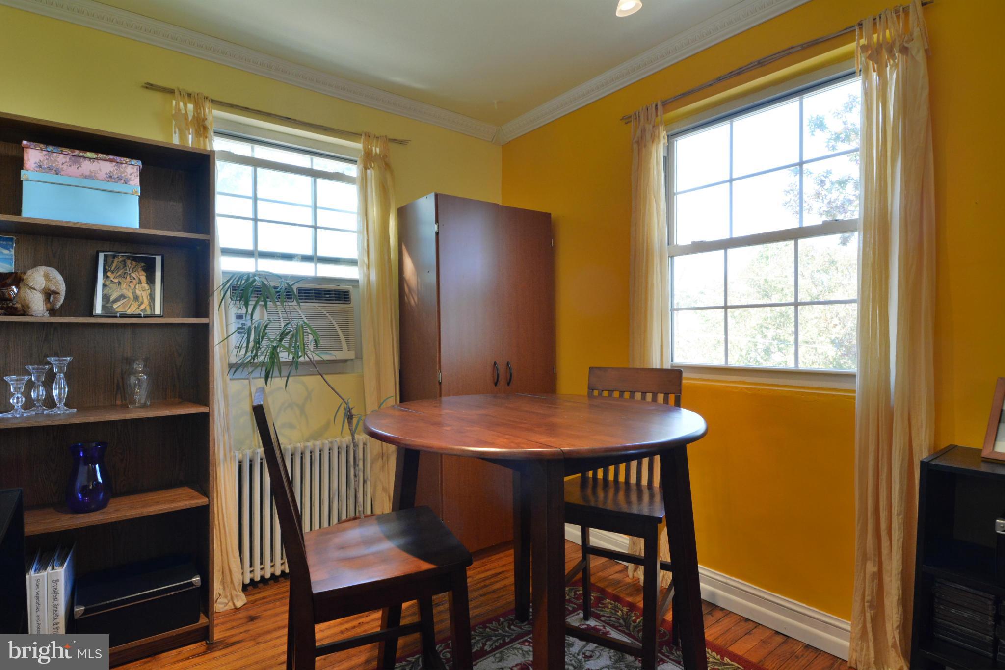 5320 8th Road South, Unit 8 Arlington, VA 22204 - Photo 2 of 17 Dining Room