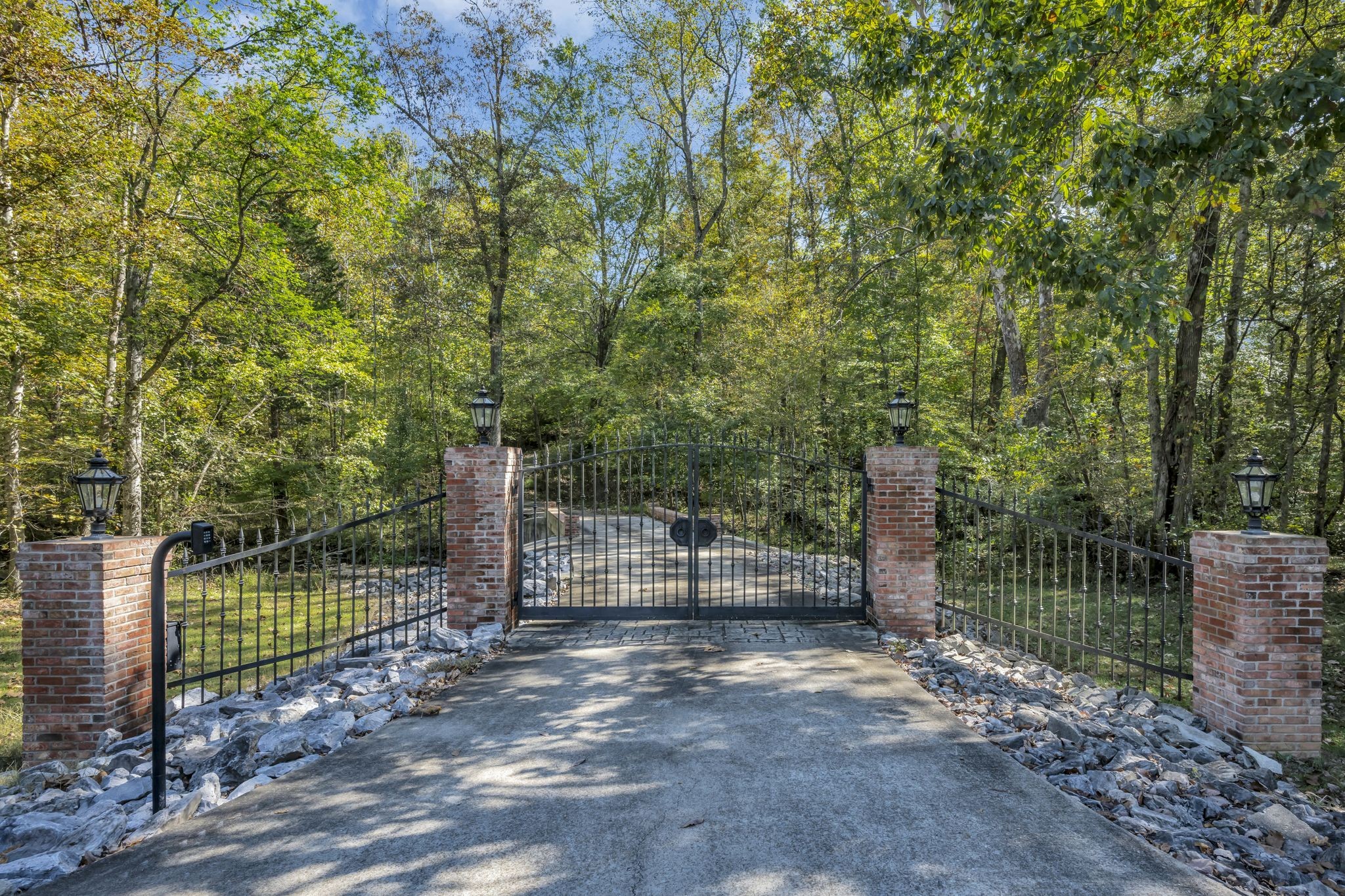 1194 Spann Road Charlotte, TN 37036 - Photo 8 of 55