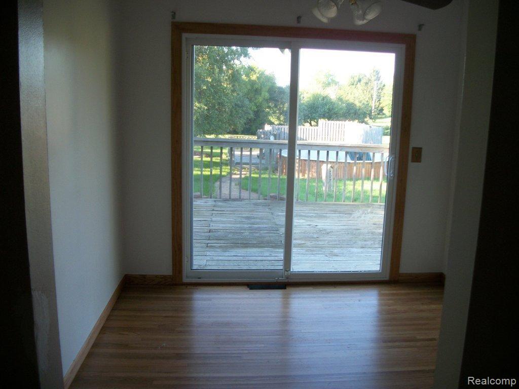 4399 Morgan Road Lake Orion, MI 48359 - Photo 4 of 7 100_3586