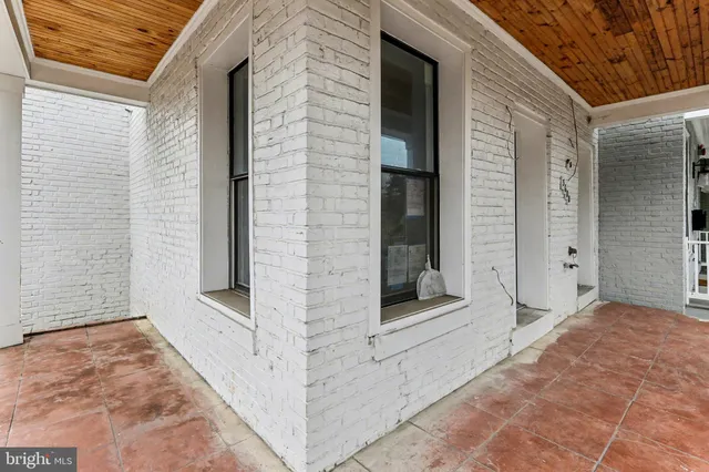 a view of an entryway of house