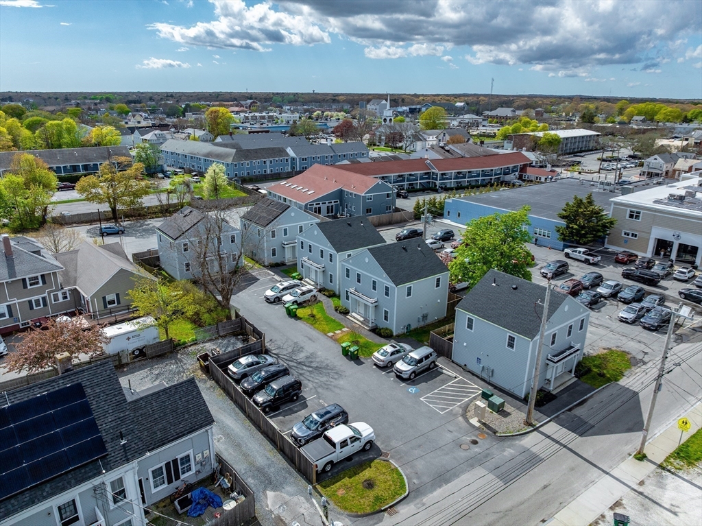 39 Pearl Street Barnstable, MA 02601 - Photo 3 of 34