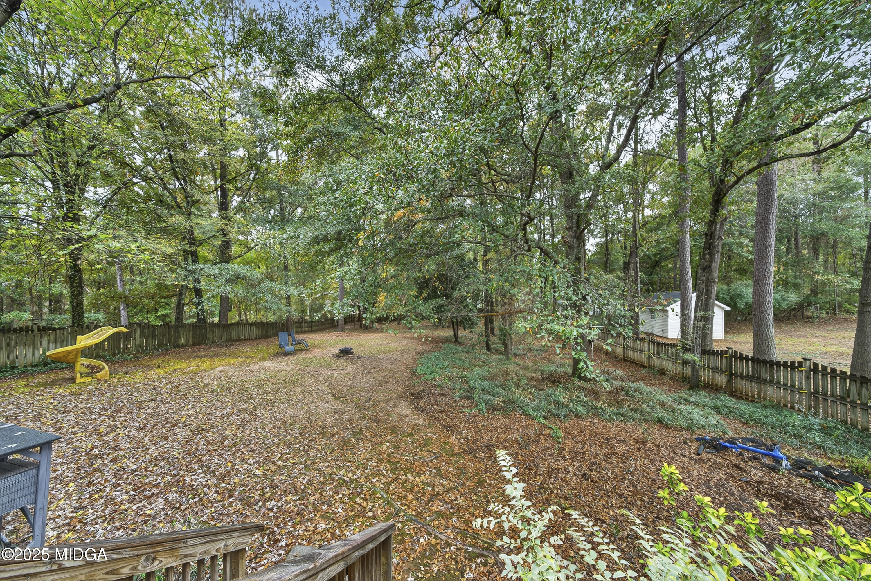 181 Rivoli Landing Macon, GA 31210 - Photo 37 of 37 a backyard of a house with lots of green space
