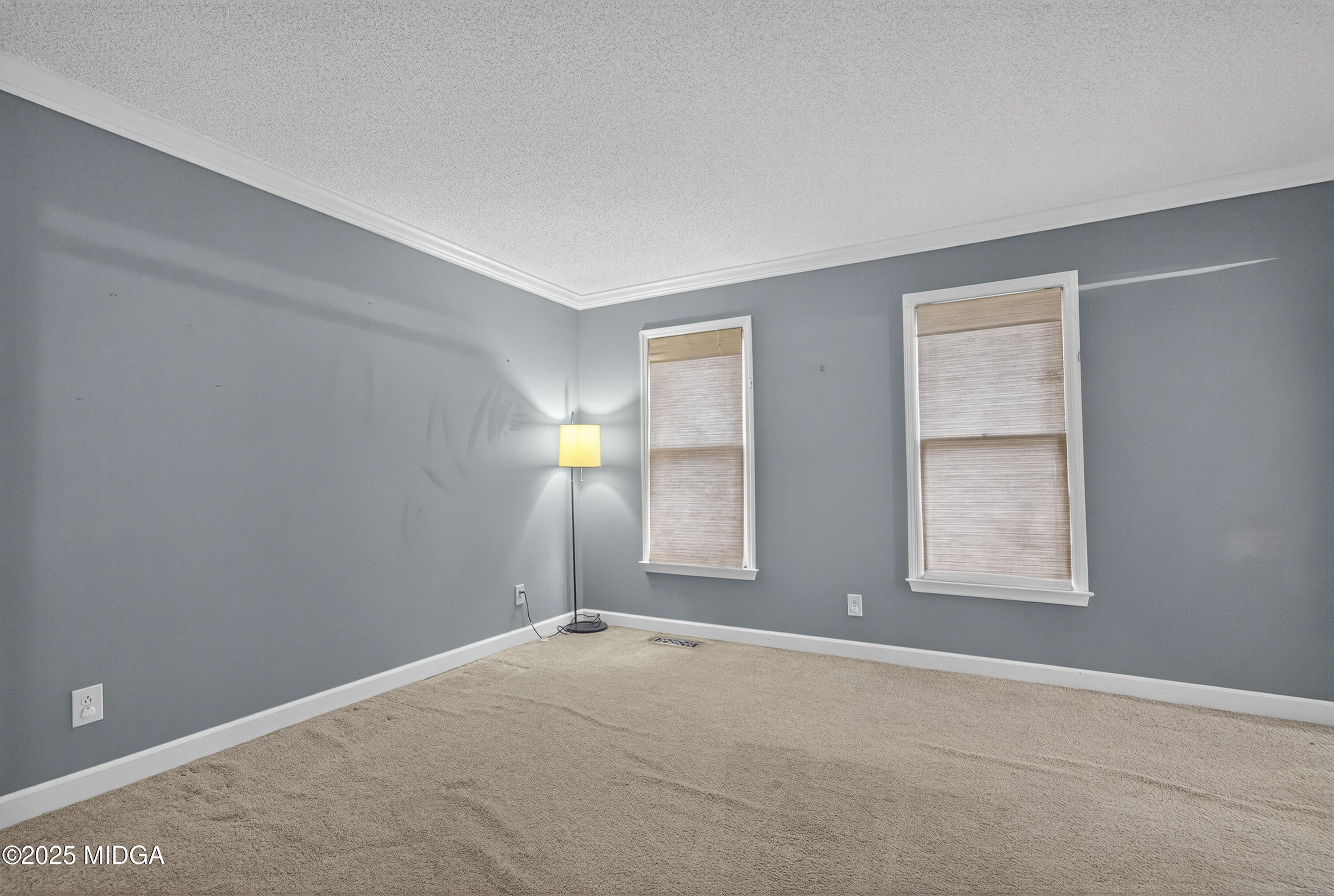 181 Rivoli Landing Macon, GA 31210 - Photo 8 of 37 an empty room with windows