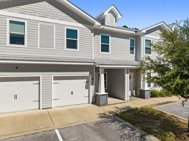 $1,750 | 222 North Sand Palm Road, Unit SAVANNAH, Freeport, FL 32439
