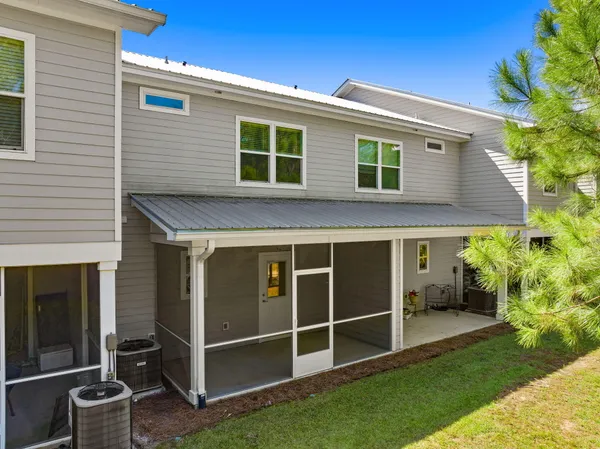 $1,750 | 222 North Sand Palm Road, Unit SAVANNAH, Freeport, FL 32439