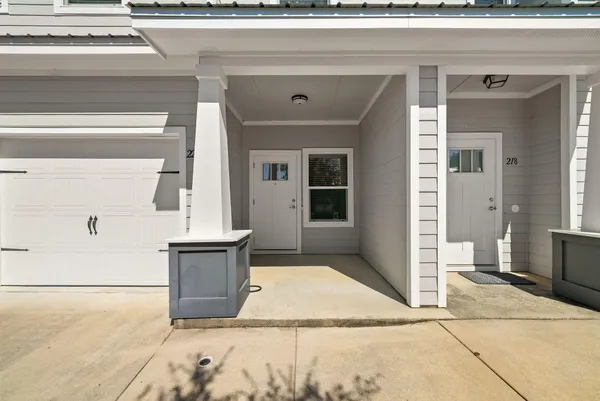 $1,750 | 222 North Sand Palm Road, Unit SAVANNAH, Freeport, FL 32439