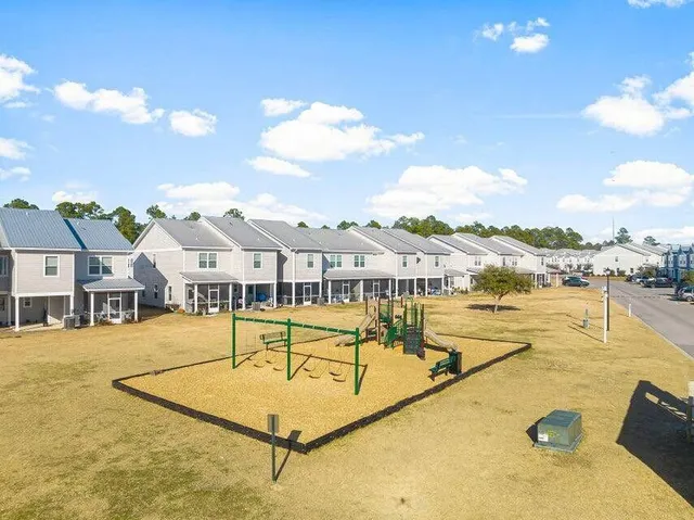 $1,750 | 222 North Sand Palm Road, Unit SAVANNAH, Freeport, FL 32439