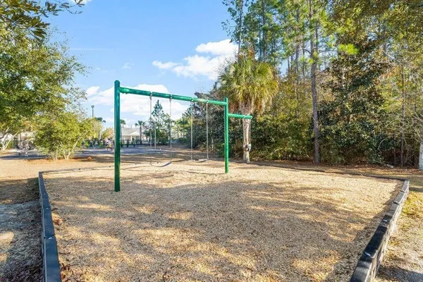 $1,750 | 222 North Sand Palm Road, Unit SAVANNAH, Freeport, FL 32439