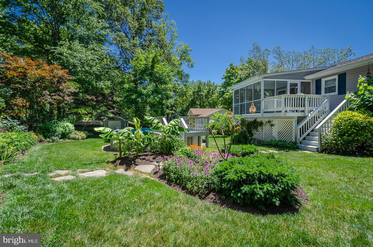 142 Circle Road Pasadena, MD 21122 - Photo 45 of 56 Perennials are in these gardens!