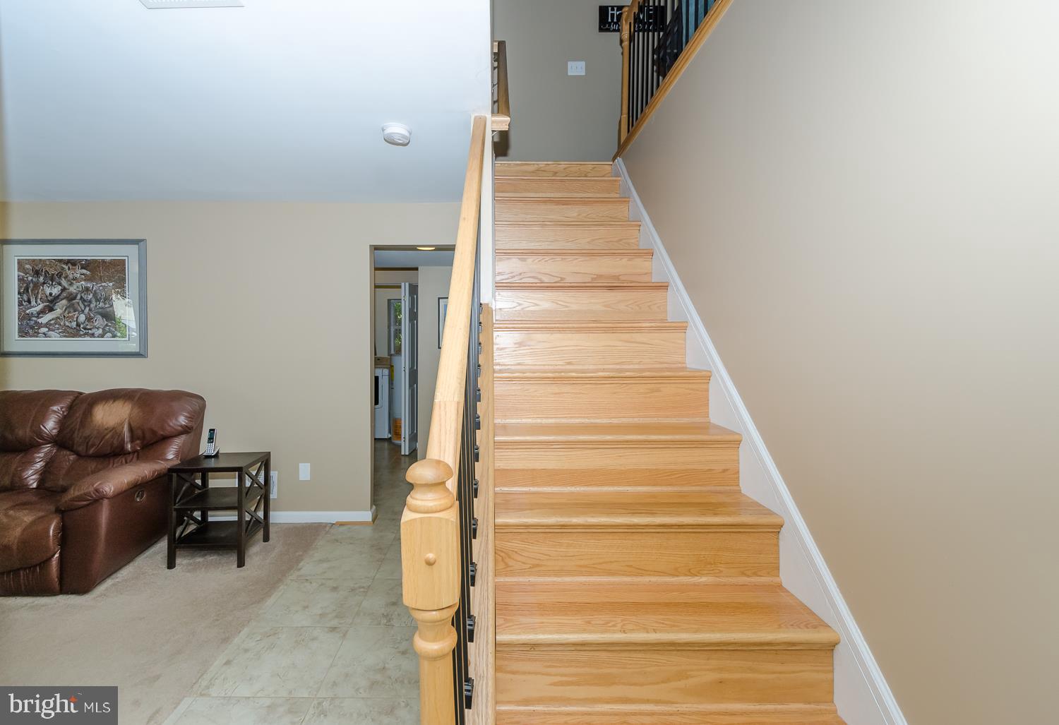 142 Circle Road Pasadena, MD 21122 - Photo 8 of 56 Enter into large foyer and Family Room