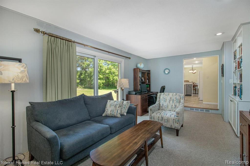 180 Montmorency Road Rochester Hills, MI 48307 - Photo 22 of 32