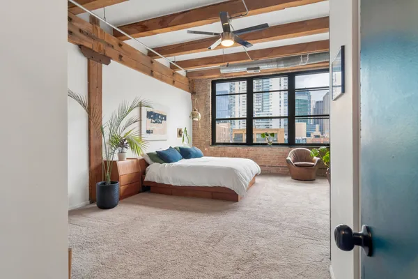 $5,396 | 14 North Peoria Street, Unit 5H, Chicago, IL 60607