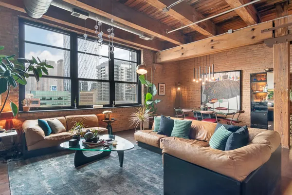 $5,396 | 14 North Peoria Street, Unit 5H, Chicago, IL 60607