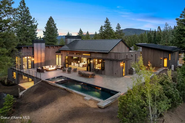 $9,395,000 | 2833 East Lower Pasture Road, Harrison, ID 83833