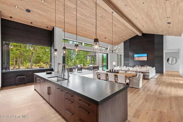 $9,395,000 | 2833 East Lower Pasture Road, Harrison, ID 83833