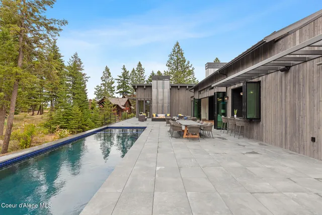 $9,395,000 | 2833 East Lower Pasture Road, Harrison, ID 83833