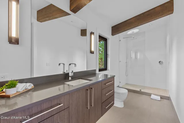 $9,395,000 | 2833 East Lower Pasture Road, Harrison, ID 83833