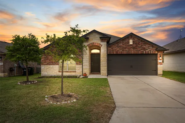 $249,900 | 105 Plata Lane, Jarrell, TX 76537